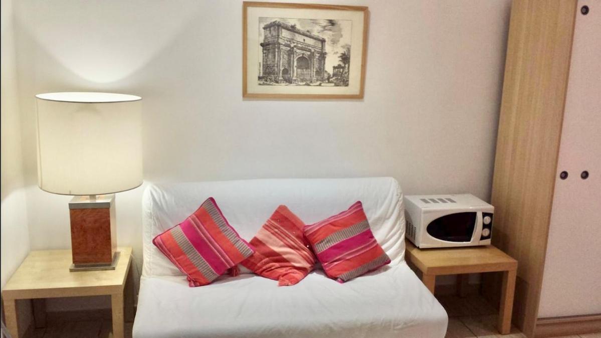 Romeathome146 - Monti Apartment